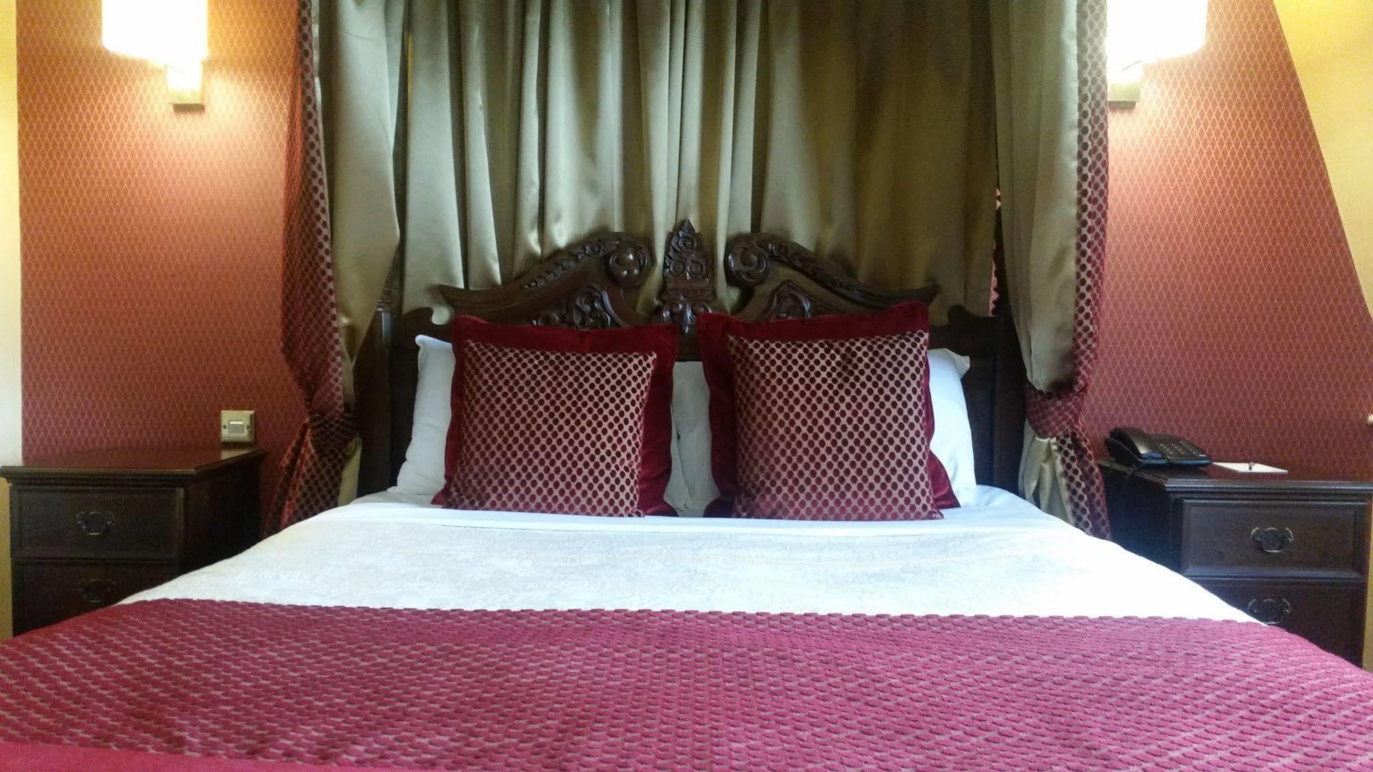 Carlton Park Hotel Ротерхам Экстерьер фото