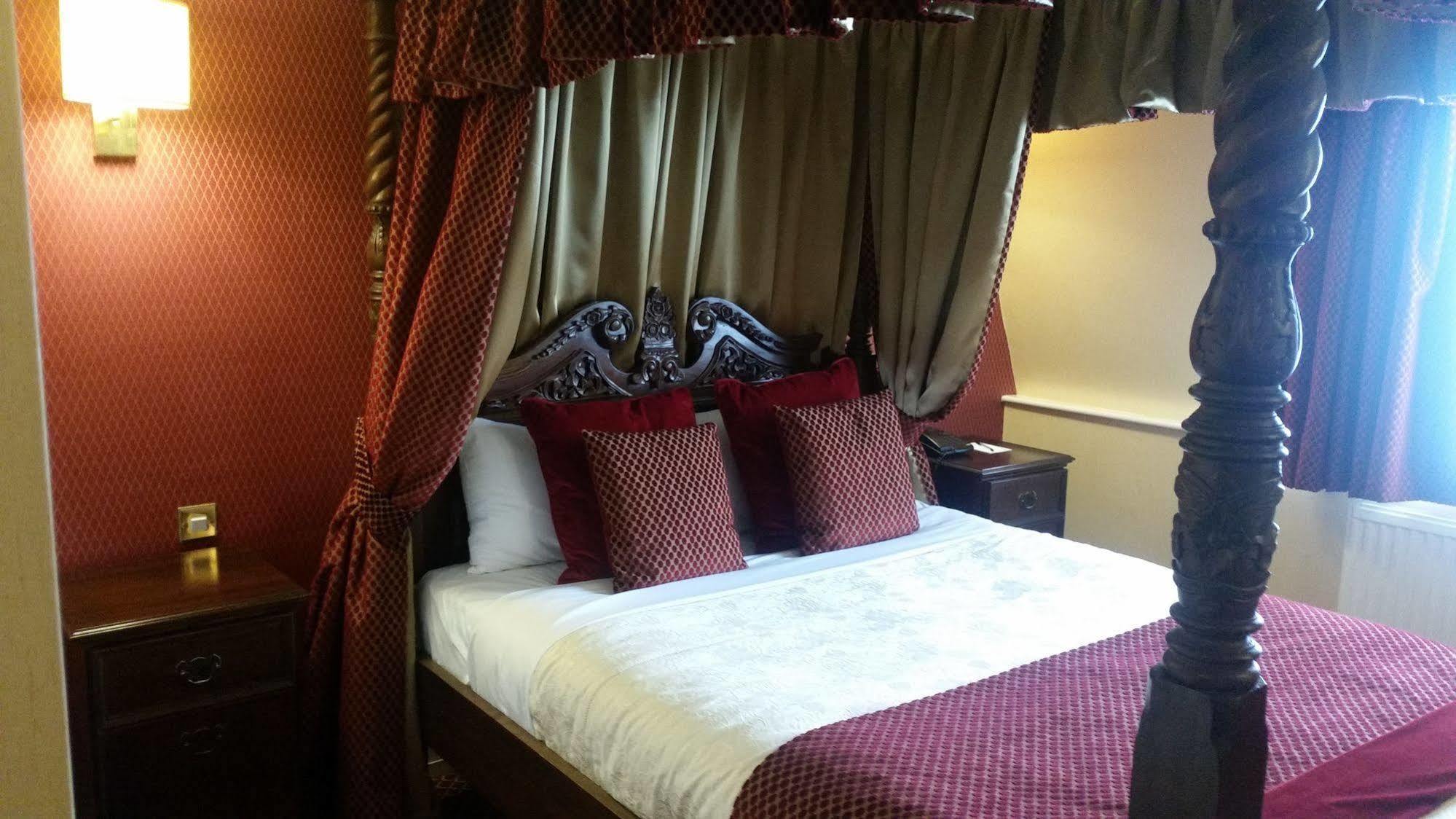 Carlton Park Hotel Ротерхам Экстерьер фото